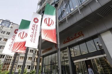 افتتاح غرفه پارس کیمیا در همایش «چشم‌انداز صنعت ساختمان ایران»