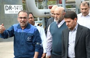 معاون وزیر نفت از پتروشیمی پارس بازدید کرد / دیدار حسن عباس زاده با سیاوش میرحاجی در مجتمع پتروشیمی پارس