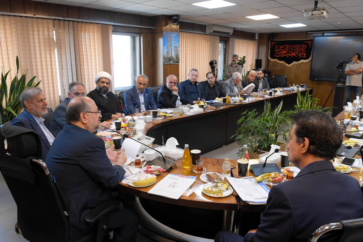 برگزاری شورای راهبردی پتروشیمی‌های منطقه ویژه اقتصادی پتروشیمی ماهشهر با محوریت مسئولیت اجتماعی/ افزایش ۵۰ درصدی بودجه مسئولیت‌های اجتماعی پتروشیمی‌ها با اولویت‌های رئیس‌جمهور برای تحول در نظام آموزشی