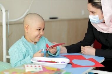هنرمندان نسل جدید همراه کودکان مبتلا به سرطان شدند