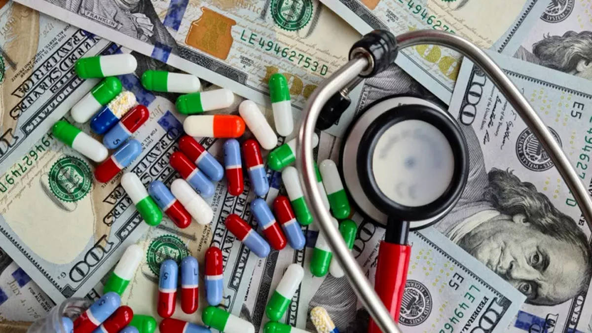 تامین ۳۵۰ میلیون دلار ارز برای واردات دارو و تجهیزات پزشکی در ۲ ماه نخست سال