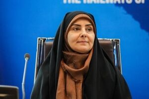 تأکید وزیر راه و شهرسازی بر اولویت تقویت زیرساخت و تجهیز ناوگان حمل‌ونقل ریلی 