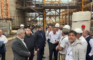 بازدید معاون وزیر صمت و رئیس هیأت عامل ایدرو از پروژه فاز ۱۴ پارس جنوبی در عسلویه