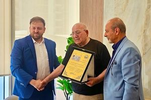 تقدیر از چهره‌های برجسته ایرانی خارج از کشور توسط رئیس انجمن مدیران مراکز دانش‌بنیان و نخبگان کشور