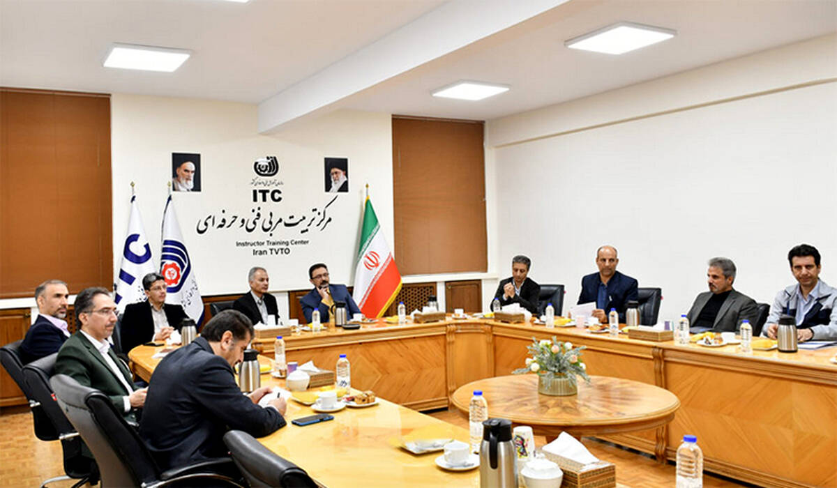 نشست هم اندیشی مرکز توسعه تجارت الکترونیکی با مرکز تربیت مربی سازمان آموزش فنی و حرفه ای کشور برگزار شد