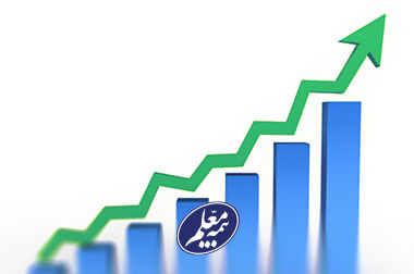 تجلیل از پدر دو دانش‌آموز شهید میناب در دیدار با رئیس‌کل بیمه مرکزی به دعوت بیمه معلم