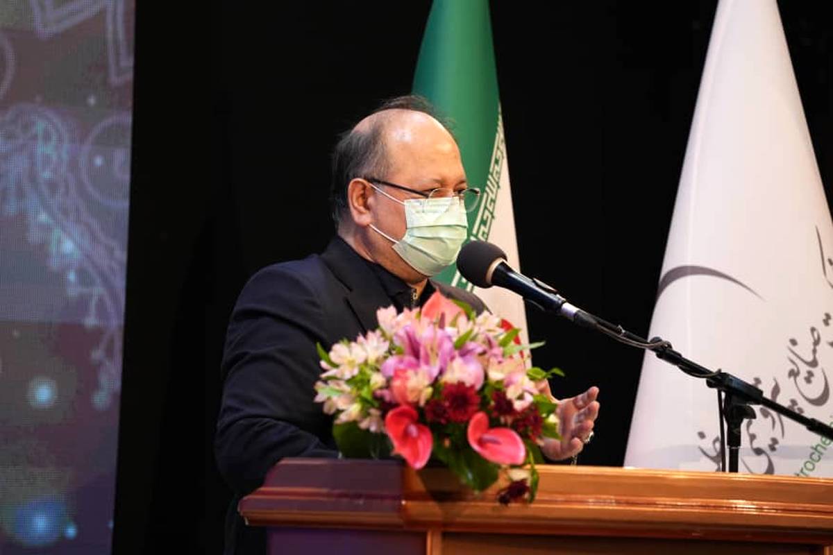 تأکید شریعتمداری بر تحقق اهداف نوآورانه در صنعت پتروشیمی 