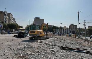 جمع آوری حصار کارگاه مترو میدان کتاب