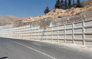 یک هزار متر مربع از دیواره ریزشی شهرک صدف پایدارسازی شد