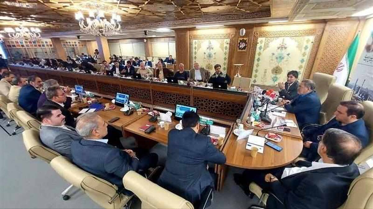 ذوب‌آهن اصفهان با تکیه بر توان داخلی و محصولات ارزش‌آفرین از چالش‌ها عبور می‌کند