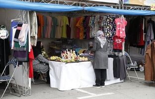 ساماندهی دست‌فروشان منطقه ۲ در بازارچه‌های موقت بهاره