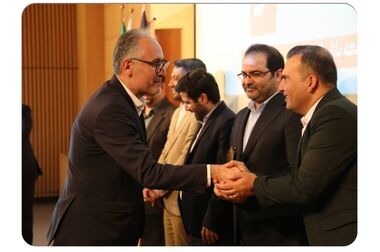 عملکرد ۹ ماهه بیمه سینا؛ حق بیمه تولیدی از ۱۴ همت فراتر رفت