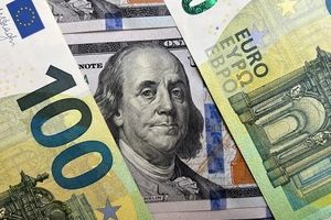 دوشنبه ۲۱۴ میلیون دلار در بازار ارز تجاری معامله شد/ بازگشت ارز سرعت گرفت