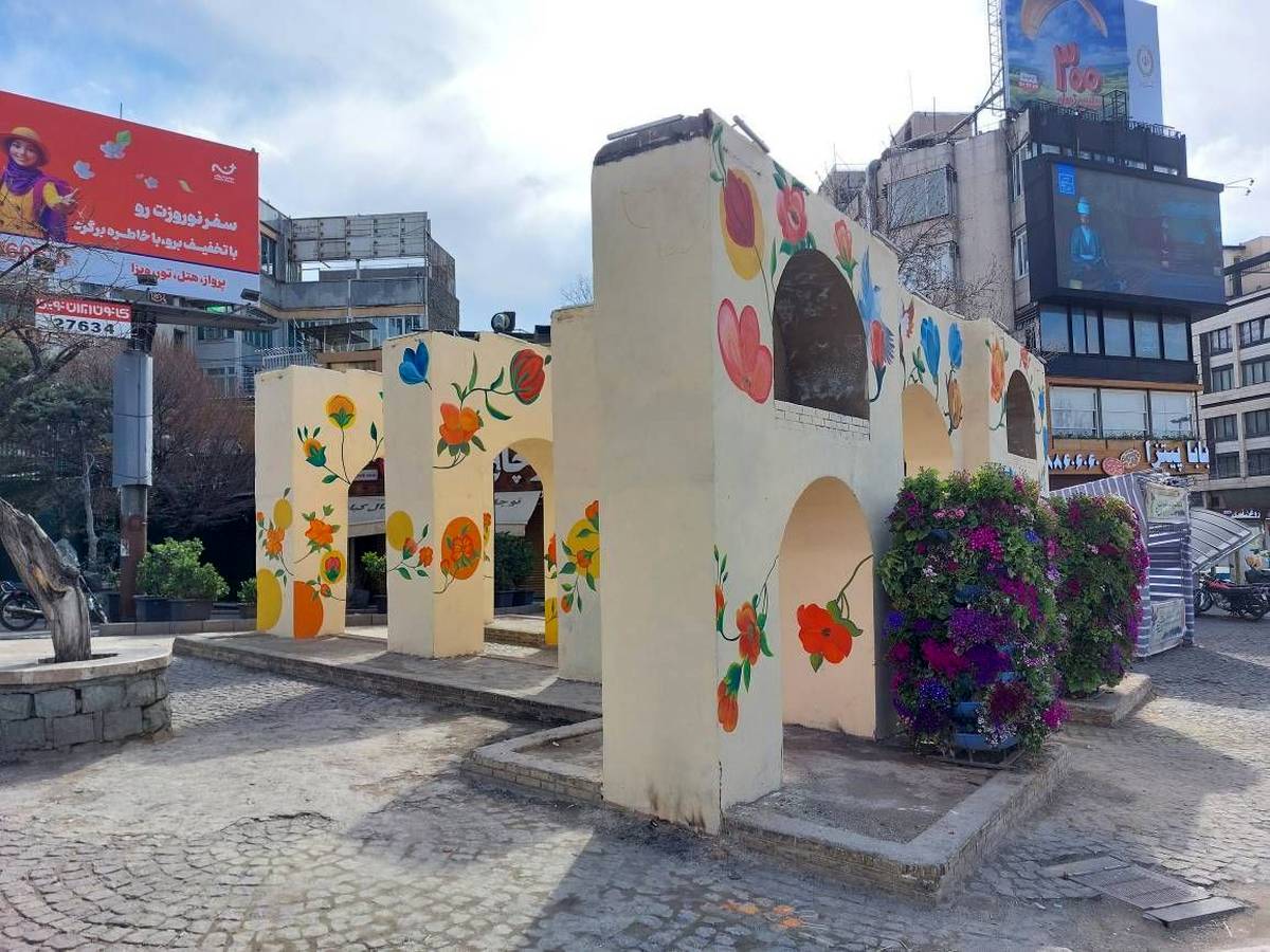 اجرای ۲ هزار و ۵۰۰ مترمربع دیوارنگاری بهارانه در منطقه یک