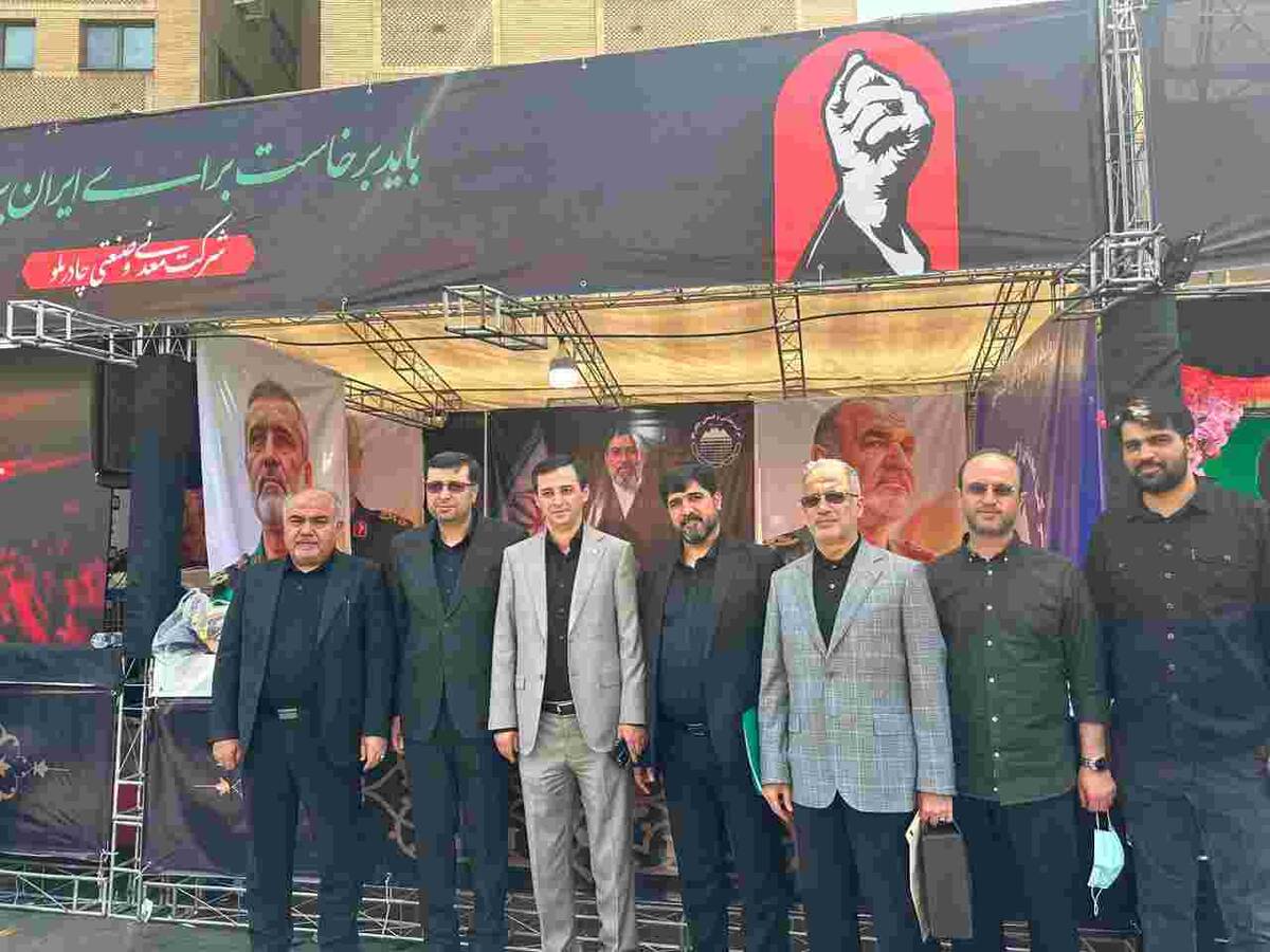 برپایی موکب پذیرایی شرکت چادرملو برای زائران مراسم تشییع رهبر شهید انقلاب