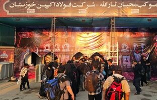 خدمات رسانی موکب شرکت فولاد اکسین خوزستان در مرز شلمچه /فولاد اکسین پای کار عاشقان حسین