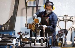 لزوم اعمال مزد پایه سنوات و مزایای حق تاهل در لیست بیمه از ابتدای دی‌ماه