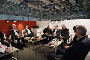 بازدید جانشین پلیس امنیت اقتصادی فراجا از غرفه فولاد اقلید پارس در نمایشگاه متافو