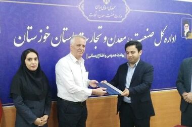  روسا و سرپرستان، حلقه‌ی واسط میان مدیریت و کارکنان هر سازمان هستند