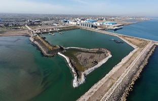 آغاز عملیات لایروبی اسکله مارینا بعد از رکوددرراستای کمک به فعالین اقتصادی