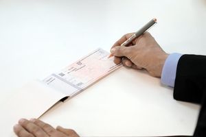 دسته چک با اعتبارسنجی صادر می‌شود/ گامی موثر در امنیت مالی چک