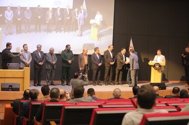 مدیرعامل سازمان منطقه آزاد انزلی از ایستگاه‌های آتش‌نشانی یاری‌رسان در حادثه ونوس تجلیل کرد