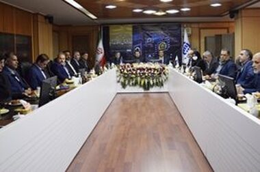  امضاء تفاهم نامه همکاری بزرگترین بیمه خصوصی کشور با صندوق اعتباری هنرمندان  / بیمه آسیا میزبان جامعه بزرگ هنری کشور 