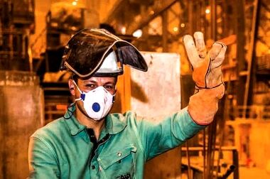 یکی از اولویت‌های فولاد مبارکه برنامه‌ریزی برای توسعه حمل ریلی است