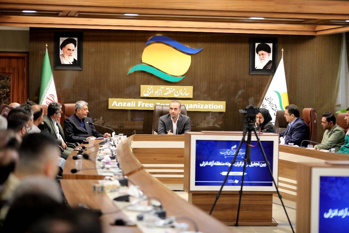 افتخار می‌کنیم که در خدمت کارگران و کارمندان زحمت‌کش هستیم