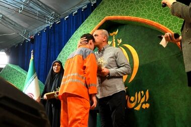 کاشت 100 اصله نهال به نام نوزادان منطقه یک در پویش نفس های تازه شهر 