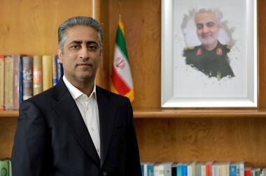 سه نشان افتخار برای بانک صنعت و معدن در یک روز
