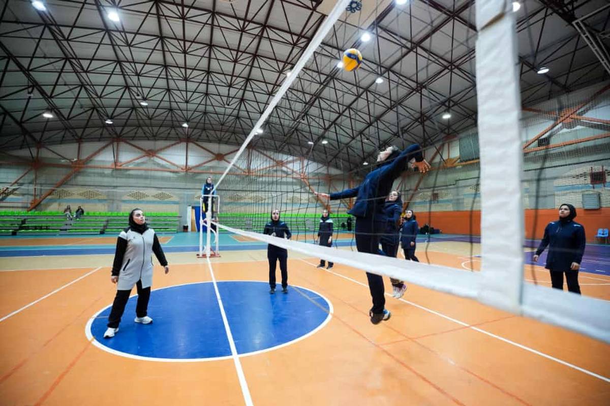 آغاز سومین دوره مسابقات فرهنگی ورزشی بانوان شرکت صنایع پتروشیمی خلیج‌فارس در شیراز