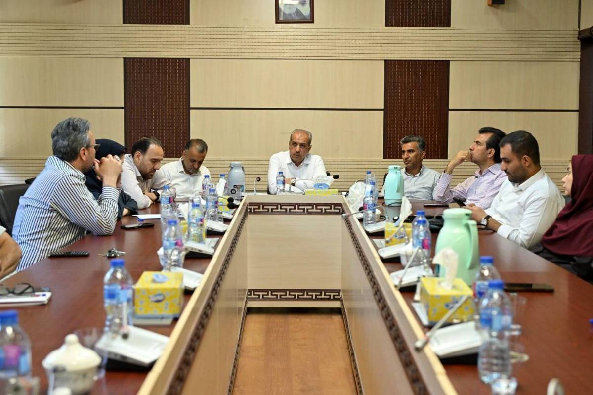 همایش بزرگداشت امام خمینی (ره) و شهدا در منطقه یک با شعار "امام امید و اقتدار"