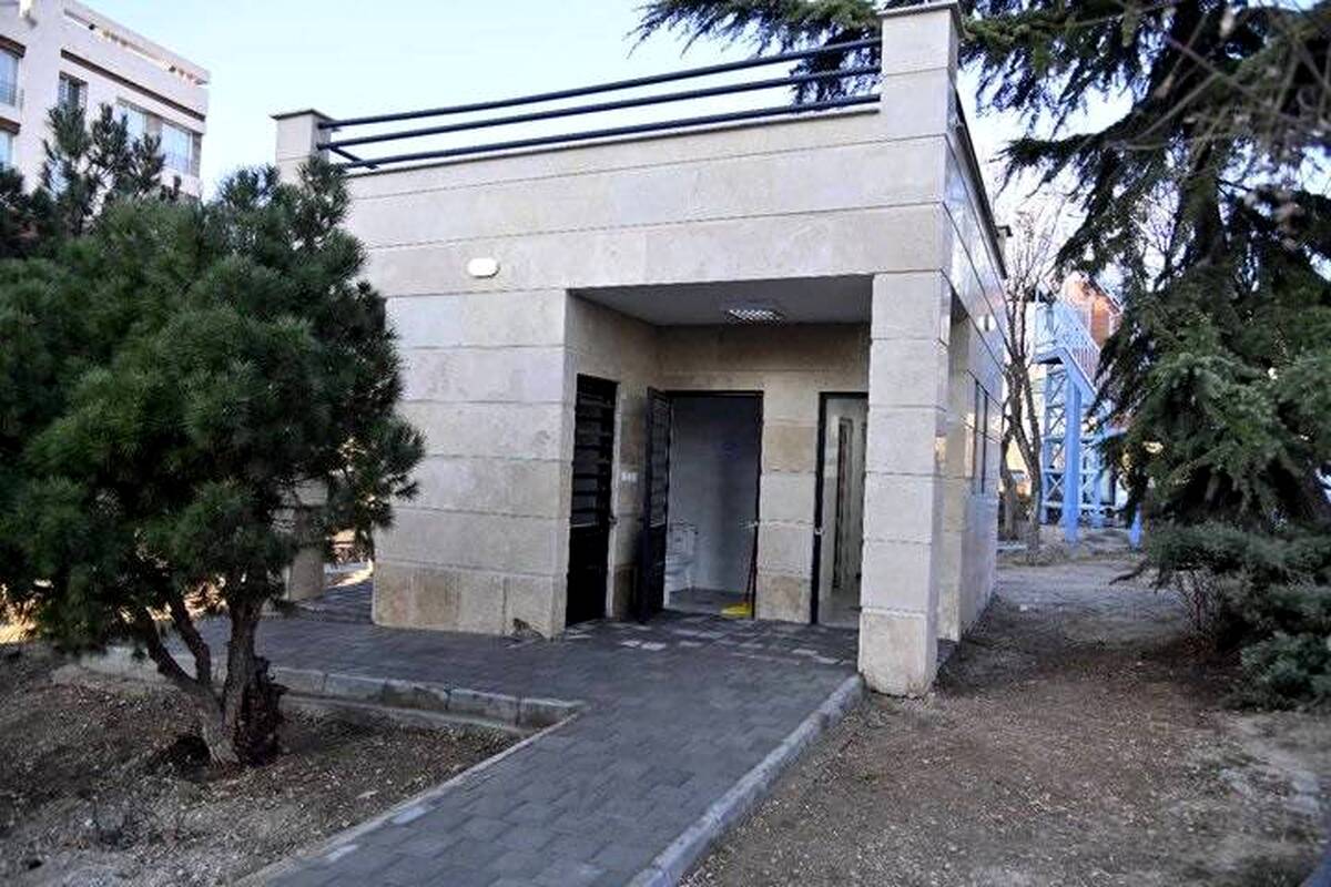 احداث و ساماندهی سرویس بهداشتی بوستان‌های منطقه ۲