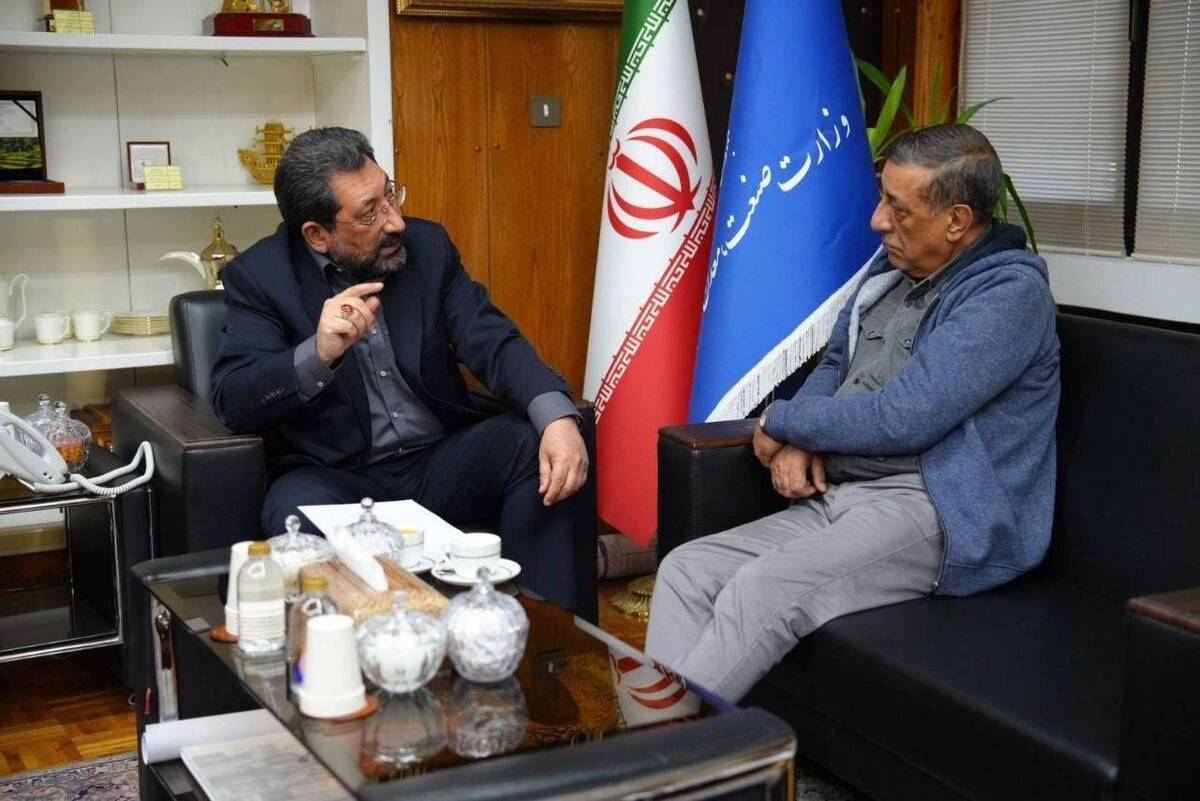 قدردانی معاون اجرایی رئیس‌جمهور از تولیدکنندگان و تجار برای حفظ جریان تولید، تجارت و تأمین کالا