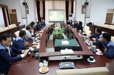 تکریم خانواده‌های معظم شهدا، ایثارگران و آزادگان شرکت سنگ‌آهن باید در دستور کار باشد