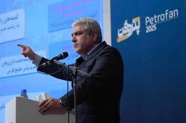 ۹۵ درصد تجهیزات ثابت پتروشیمی بومی‌سازی شد/ لزوم ورود فناوری ایرانی برای بومی‌سازی تجهیزات خارجی/ پتروفن، رویدادی مربوط به کل صنعت پتروشیمی ایران است/ از تحولات جهانی غافل شویم، حتماً در آینده نزدیک بازنده می‌شویم