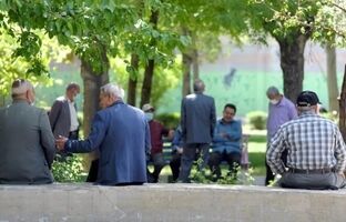  درد دل‌های بازنشستگان استان‌های مختلف/ چرا سه ماه باید منتظر افزایش حقوق باشیم؟!