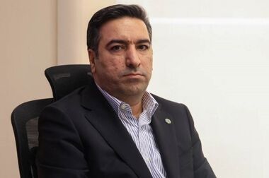 بازدید مدیر شعب استان خراسان رضوی از نمایشگاه تخصصی بورس، بانک و بیمه