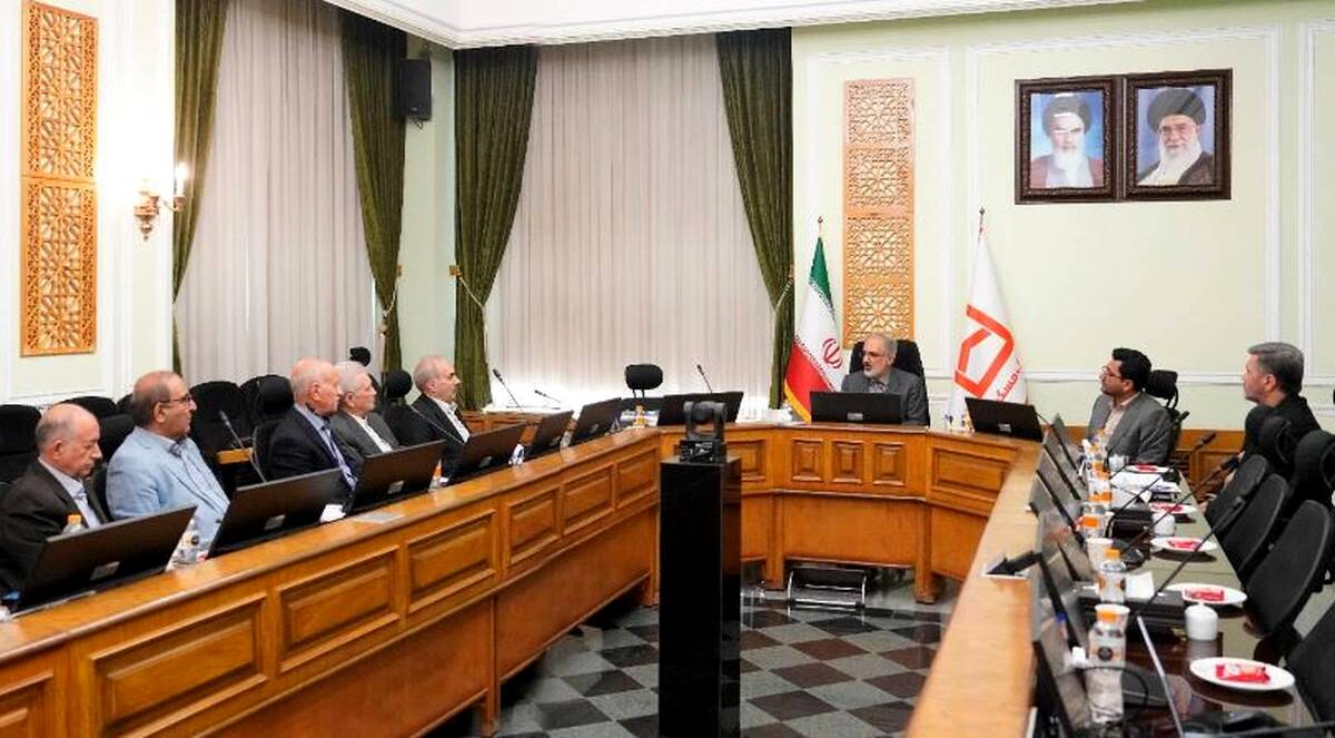 دکتر خورسندیان: تجارب بازنشستگان، چراغ راه پیشرفت بانک است