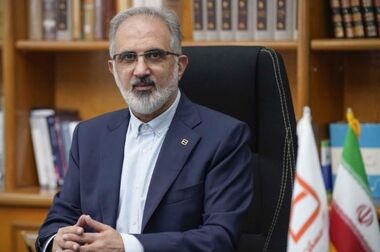 تجلیل بیمه البرز از ایثارگران هلال احمر در روزهای بحرانی استان آذربایجان شرقی