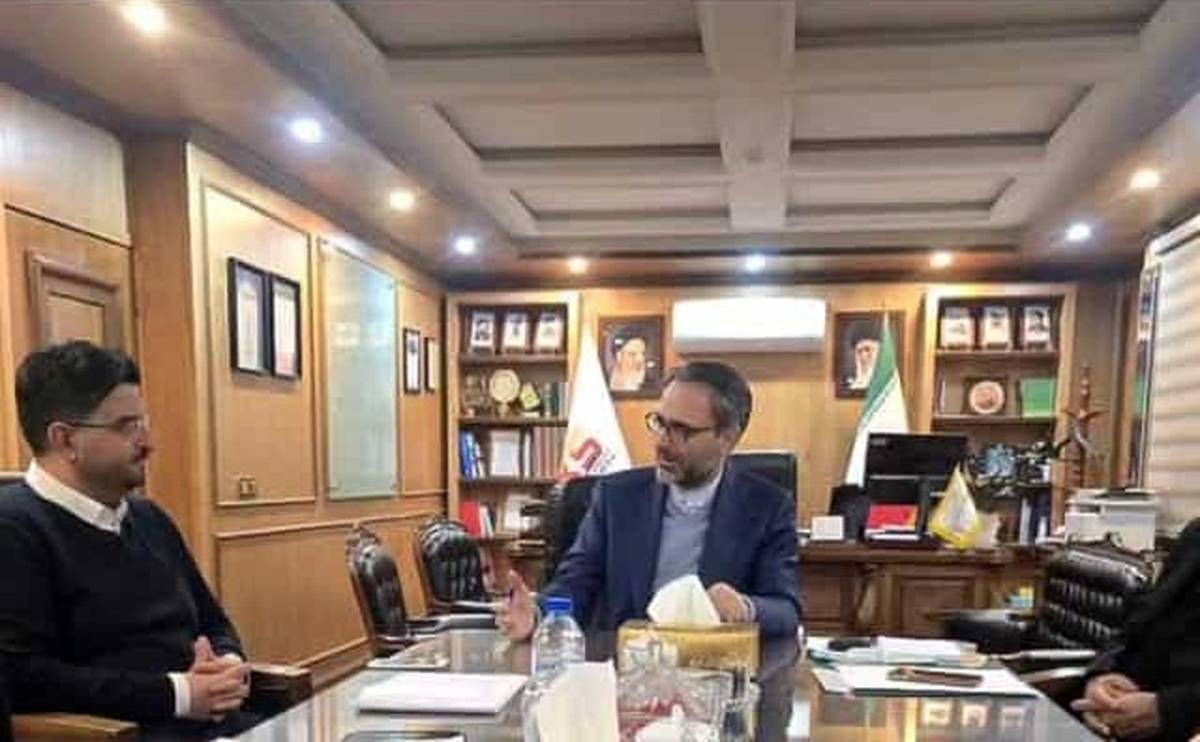 بررسی رویکردهای اصلاح ساختار و طرح های تعالی سرمایه انسانی در فولاد کاوه جنوب کیش