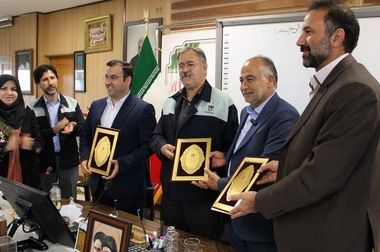 آیین بهره‌برداری از پروژه‌های ایستگاه‌های تقلیل فشار گازهای صنعتی و سامانه اسکادا در ذوب‌آهن اصفهان