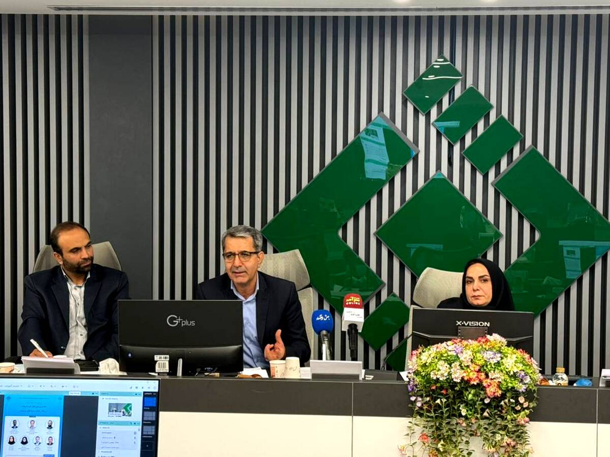 بازنگری در آیین‌نامه خسارت و بهره‌گیری از فناوری‌های نوین محور تأکید کارشناسان بیمه در پژوهشکده بیمه